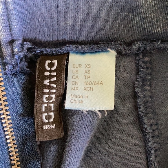 H&M Soft Brush Stretch Denim Jean Circle Skater Mini Skirt w/ Zipper - Picture 6 of 10